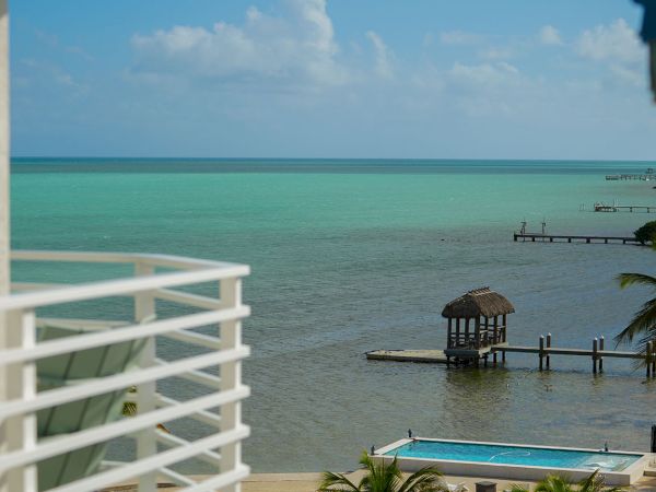 Hadley Resort + Marina